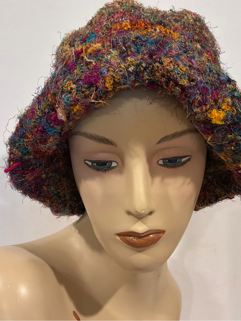Multicolor Textured Knit Bucket Hat - Picture 3 of 7